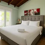 Sea House By Horizon Homes Orfánion